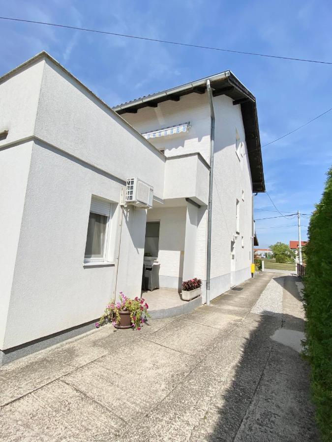 Gradici Apartman Lucija מראה חיצוני תמונה